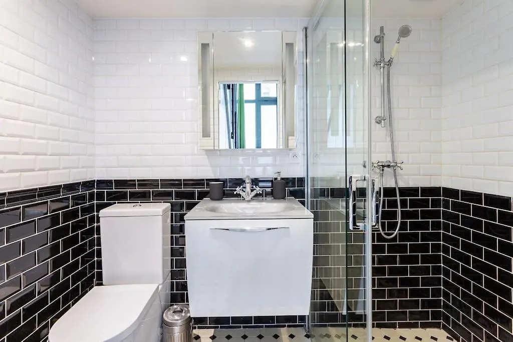 Casa Blanca Apartment Paris